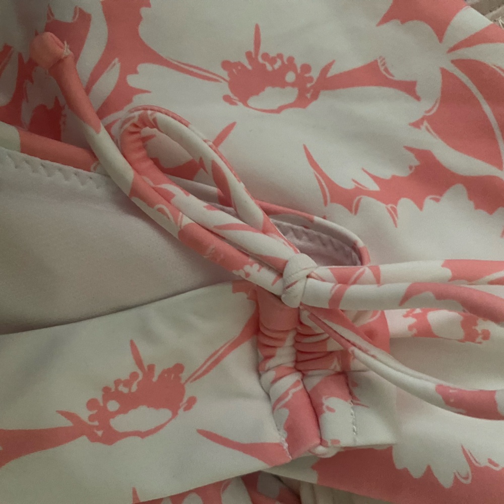Raisins Kaori High-Neck Printed Bikini - XL - Picture 9 of 10